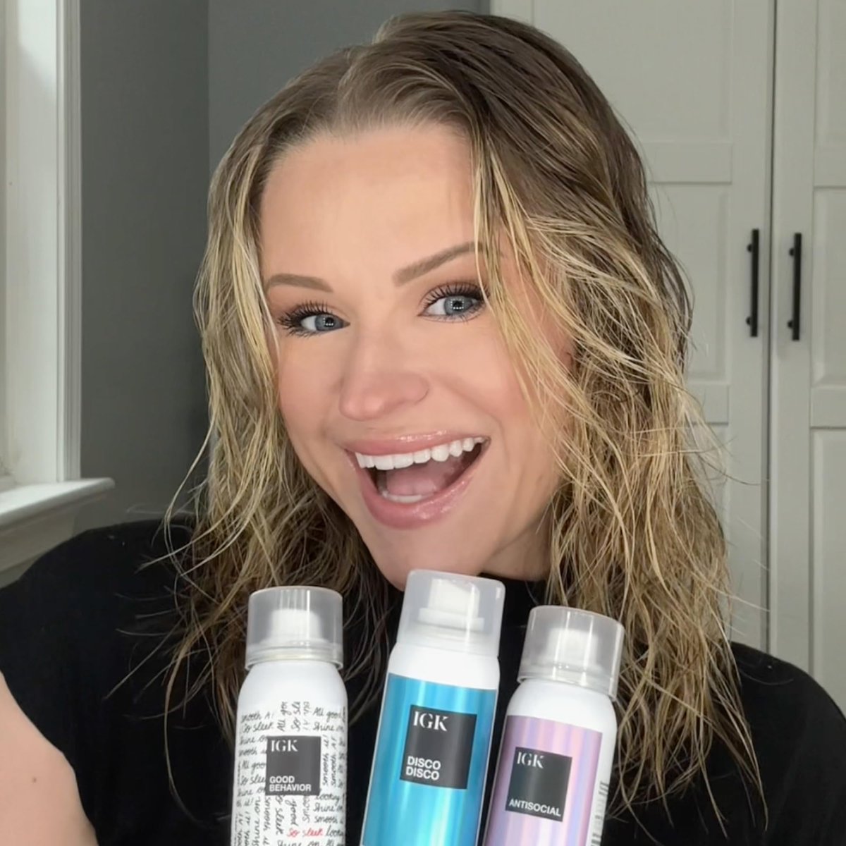 IGK Must Have Travel Kit Holiday 2025 – TSA Approved Travel Size Hair Essentials: Smoothing Spray, Shine Spray & Dry Hair Mask Avelisse