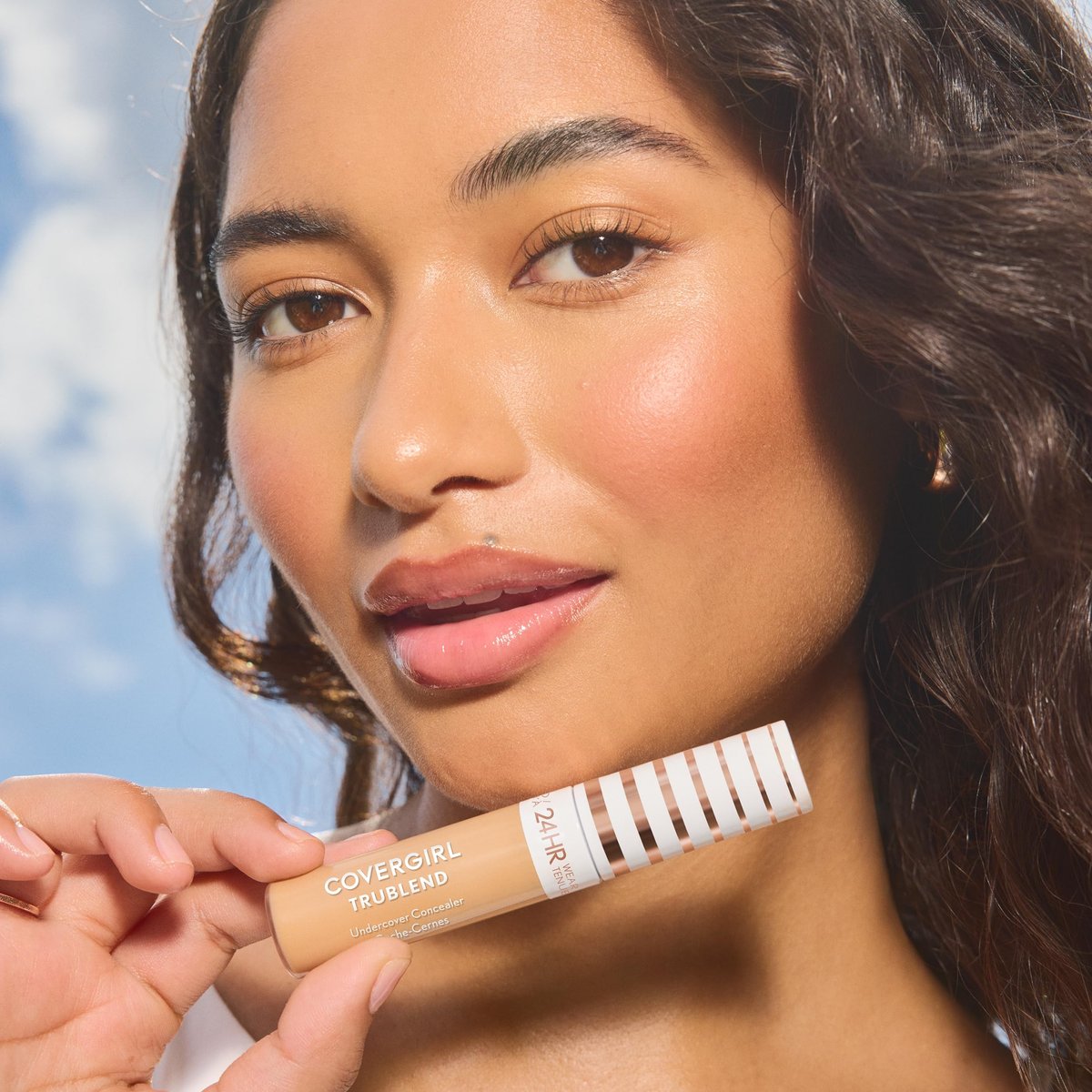 COVERGIRL TruBlend Undercover Concealer - Full Coverage, 24-Hour Wear, Matte Finish - L700 Natural Ivory Avelisse