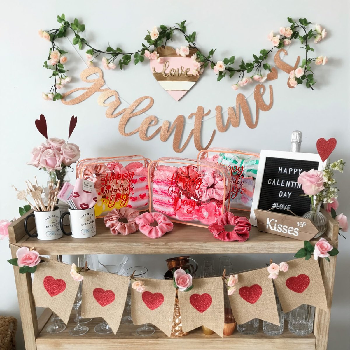 24 Pcs Galentine's Day Party Favors | Valentine Gifts for Women | BFF Gift Idea with Socks, Headband, Scrunchies | Pink & Red Bag for Friend Gathering - görsel 9