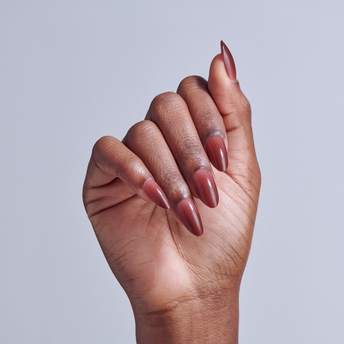 KISS Press On Nails Pinot Noir - Red Almond Medium Size with Glue - görsel 3