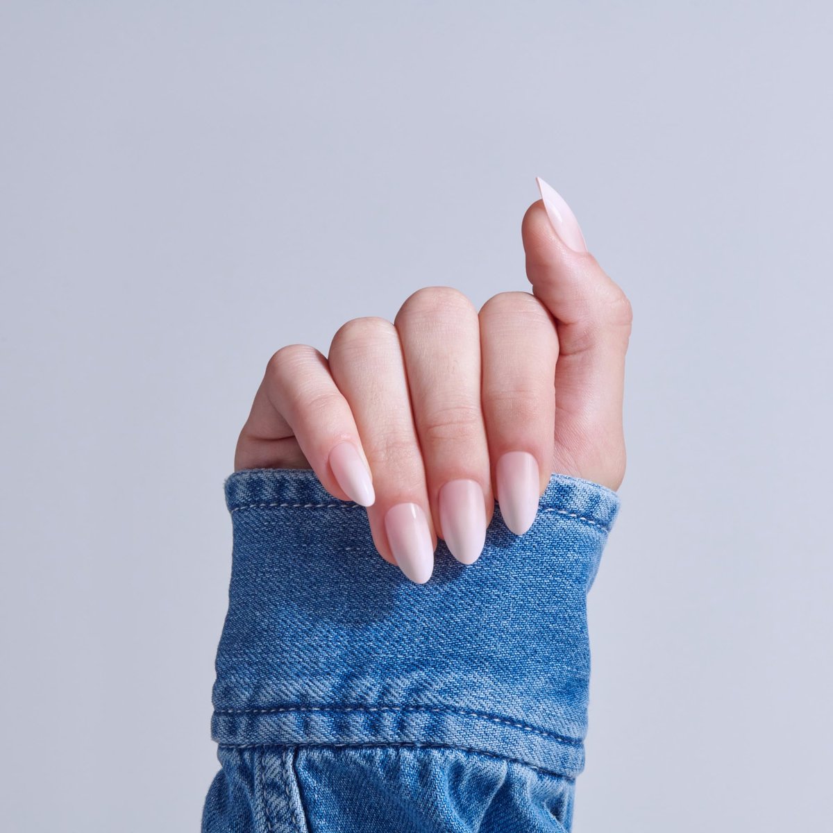 KISS Core Press On Nails 'Dulcet' - Pink Almond Medium - 32 Nails with Glue, Stick & File Avelisse