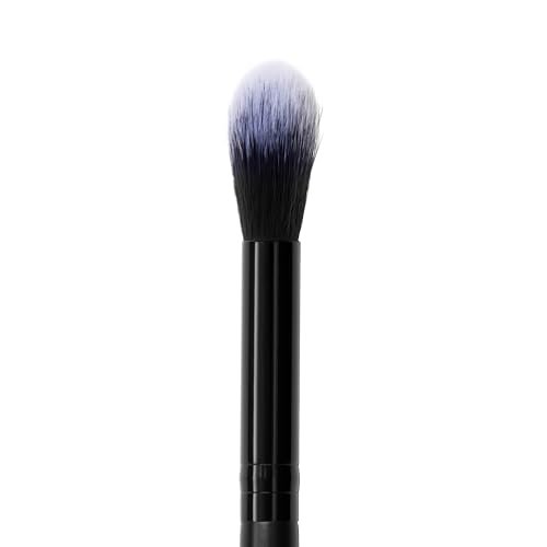 e.l.f. High Points Highlighter Brush - Soft & Tapered Face Makeup Brush for Illuminating Glow, Vegan & Cruelty-Free - görsel 4
