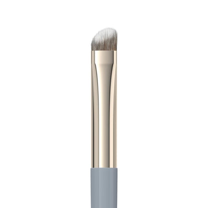 Ravie Beauty Soft Definition Eyeliner Brush – Angled Ultra-Soft Precision Brush for Smudging, Blending & Natural Eye Definition Avelisse