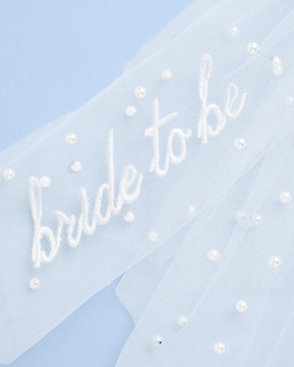 xo, Fetti Bride To Be Pearl Hair Bow Veil - White Tulle Wedding Hair Accessory for Bachelorette & Bridal Shower Avelisse