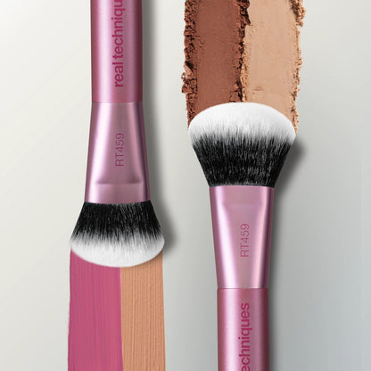 Real Techniques Ultimate Multi Tasker Brush - Dual-Ended Makeup Brush for Foundation, Blush, Bronzer & Powder, Precision Sculpting & Blending, UltraPlush Bristles, Cruelty-Free, 1 Count
