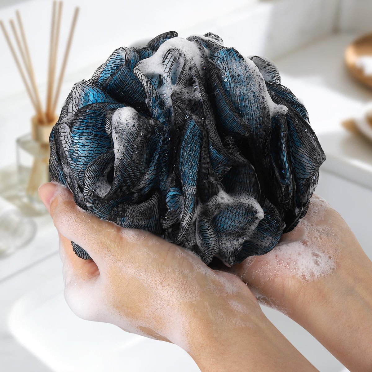 75g Large Loofah Bath Sponge Pouf - Exfoliating Body Scrubber Ball, Pack of 4 - Mixed Colors Avelisse