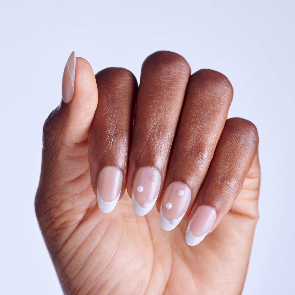 imPRESS Kiss Impress No Glue Mani Press On Nails - 'Chills' Design, White, Medium Almond Shape (30 Nails + Prep Pad + Tools) Avelisse