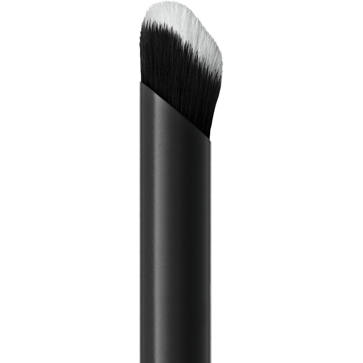 Catrice Under Eye Concealer Brush – Angled Synthetic Brush for Precise Blending of Cream, Liquid & Powder Makeup - görsel 3