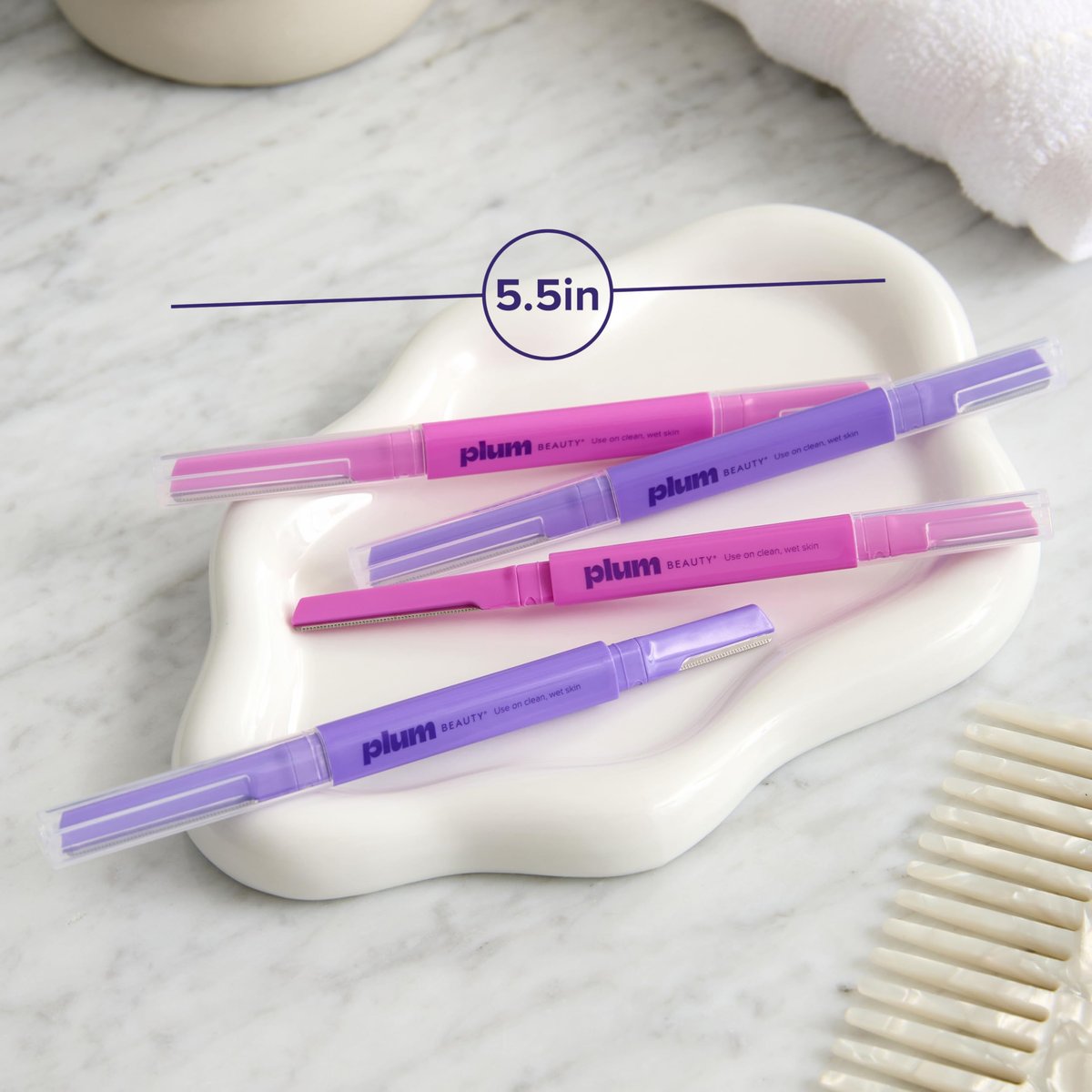 Plum Beauty Double-Sided Dermaplaning Razors (4-Pack) – Dual-Blade Facial Razors for Women - Precision & Large Blades for Brows, Upper Lip, & Cheeks - Peach Fuzz Remover & Exfoliating Face Tool - görsel 8
